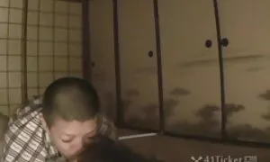 همسر بالغ کون لیس شگفت انگیزی از شوهرش فلم سکس ها می گیرد