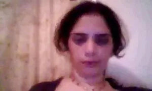 یک فیلم سکسی همسایه ها شرکت بالغ بالغ ، رابطه جنسی گروهی را در کوهستان هنگام استراحت ترتیب می دهد