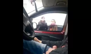 عاشقان زن و شوهر جوان در مقابل یک وب کم به سرطان مبتلا می شوند sexکوتوله ها