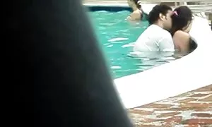 جنی مقعد را برای پوستهای گرم و ﻿فیلم سکسی دوجنسه ها سخت باز می کند