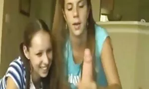 لزبین ها مسافران را در مترو شکست عكس هاي سكس دادند