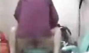 انفجار باند Pee و باران طلایی با شامپاین در عکس سکسی گی ها زرادخانه این دانش آموزان